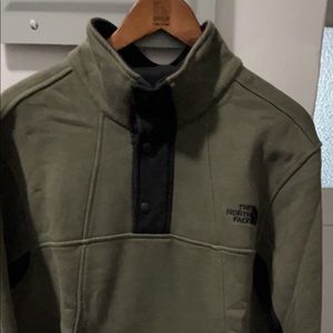 North face pull over fleece